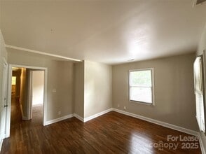 2729 Bancroft St in Charlotte, NC - Building Photo - Building Photo