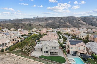 3511 Pear Ct in Simi Valley, CA - Foto de edificio - Building Photo