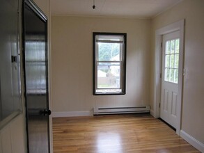 367 Grant St-Unit -2 in Framingham, MA - Foto de edificio - Building Photo