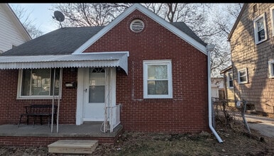 2127 Perth St in Toledo, OH - Building Photo - Building Photo