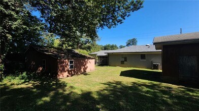 349 Johnson Ferry Rd in Atlanta, GA - Building Photo - Building Photo