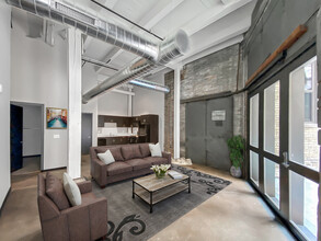 Gold Medal Lofts in Racine, WI - Foto de edificio - Building Photo