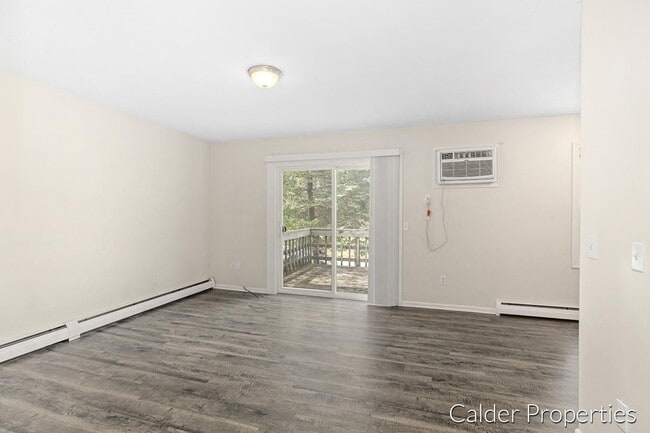 property at 2940 Vineland Ave SE