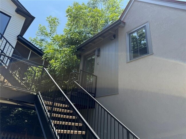 2260 Stephen Long Dr NE in Atlanta, GA - Building Photo - Building Photo