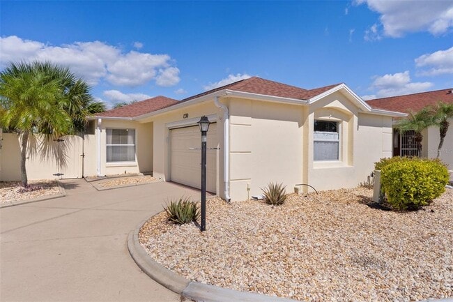 1330 La Jolla Cir in the Villages, FL - Building Photo - Building Photo