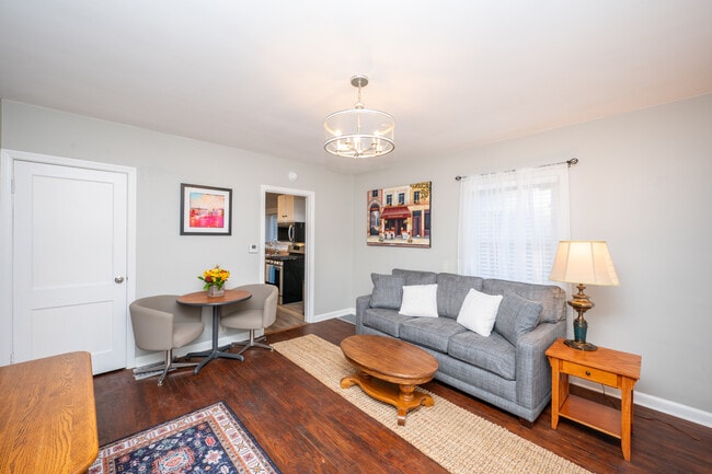 1120 N Dearborn St in Indianapolis, IN - Foto de edificio - Building Photo