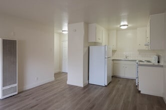 Sommerhill Townhouses in San Rafael, CA - Foto de edificio - Interior Photo