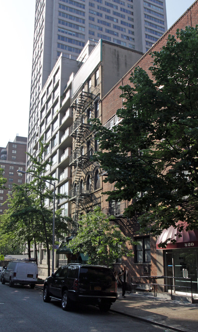 424 E 82nd St in New York, NY - Building Photo - Building Photo