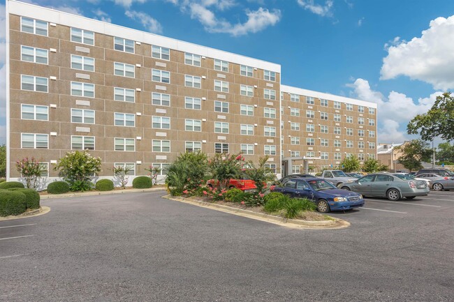 Tift Tower in Tifton, GA - Foto de edificio - Building Photo