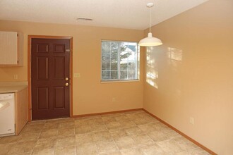 Stoney Creek Townhomes in Sioux Falls, SD - Building Photo - Building Photo