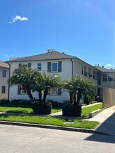 11152-11154 Morrison St in North Hollywood, CA - Building Photo - Building Photo