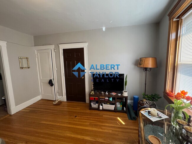 98 Hancock St, Unit 6