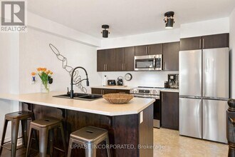 254 Titanium Private in Ottawa, ON - Building Photo - Building Photo