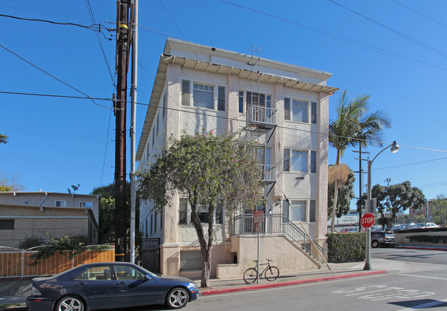 3025 2nd St in Santa Monica, CA - Building Photo - Building Photo