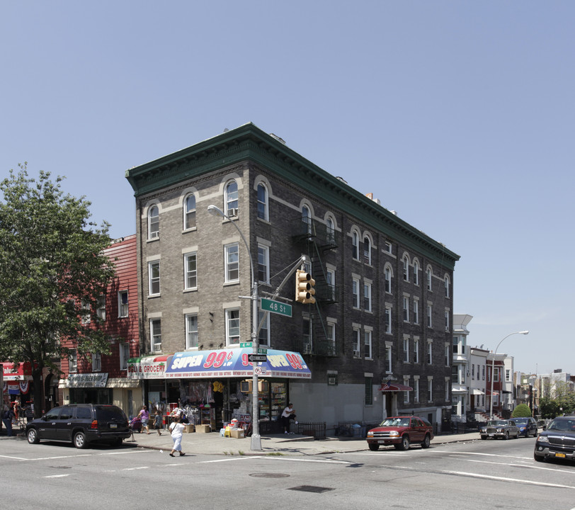 4802 4th Ave in Brooklyn, NY - Foto de edificio