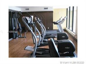 4242 NW 2nd St, Unit 1025 in Miami, FL - Foto de edificio - Building Photo