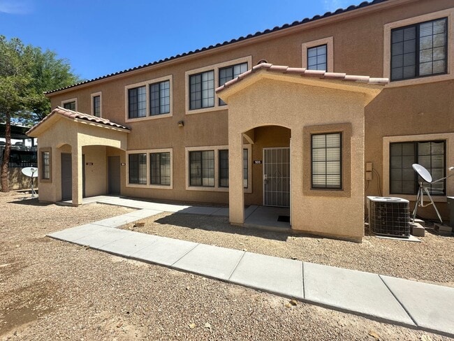 property at 2011 Sue Ct