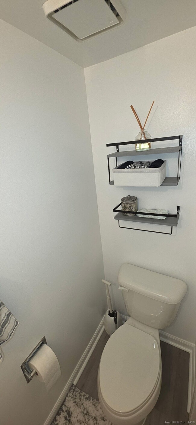 97 Highland Rd in Stamford, CT - Building Photo - Building Photo