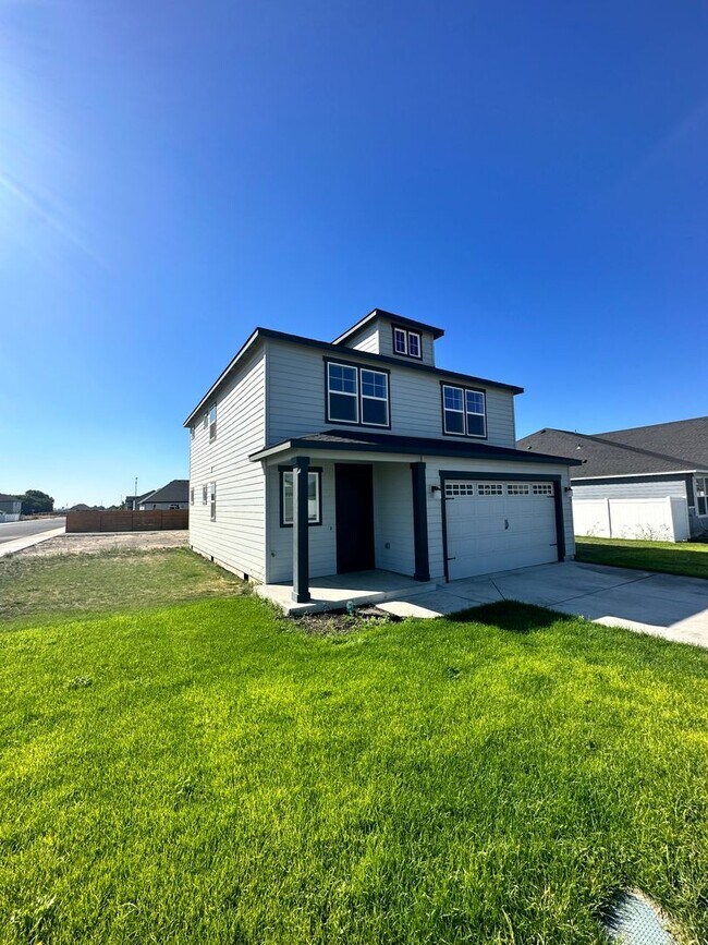 748 L St NE in Quincy, WA - Building Photo - Building Photo