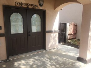 1021 Savannah Loop in Laredo, TX - Building Photo - Building Photo