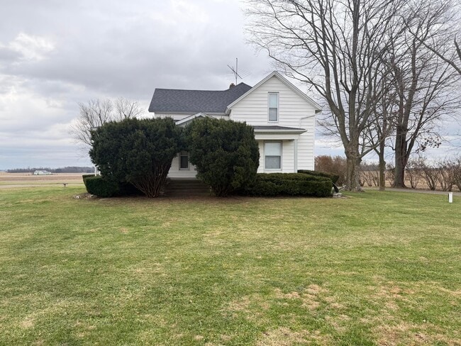 property at 4790 Lancaster Thornville Rd NE