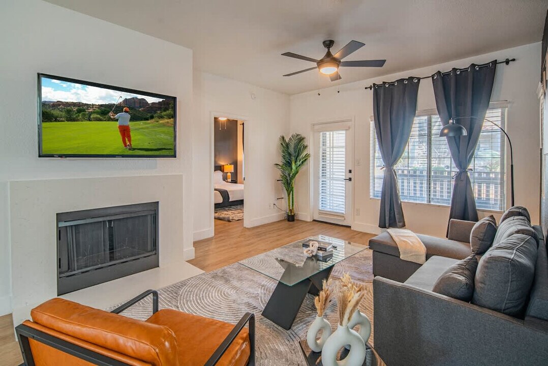 7900 E Princess Dr in Scottsdale, AZ - Building Photo