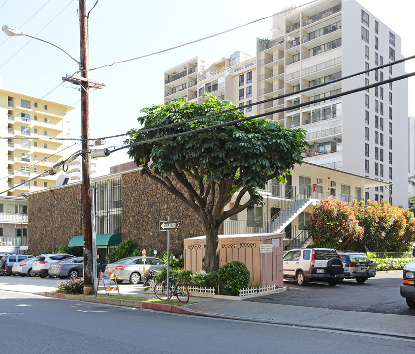 Kon Tiki in Honolulu, HI - Building Photo