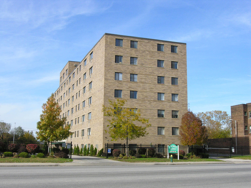 Eastern Heights Apartments in East Cleveland, OH - Building Photo