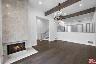 1486 Palisades Dr in Los Angeles, CA - Building Photo