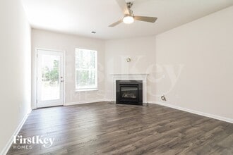 406 Ashborne Ln in Simpsonville, SC - Foto de edificio - Building Photo