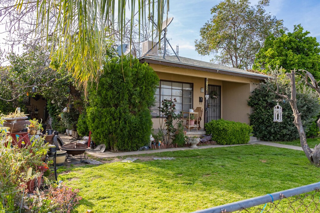 2931 Peerless Ave in Bakersfield, CA - Building Photo