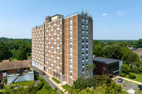 Luther Towers (55+) in Trenton, NJ - Foto de edificio - Building Photo