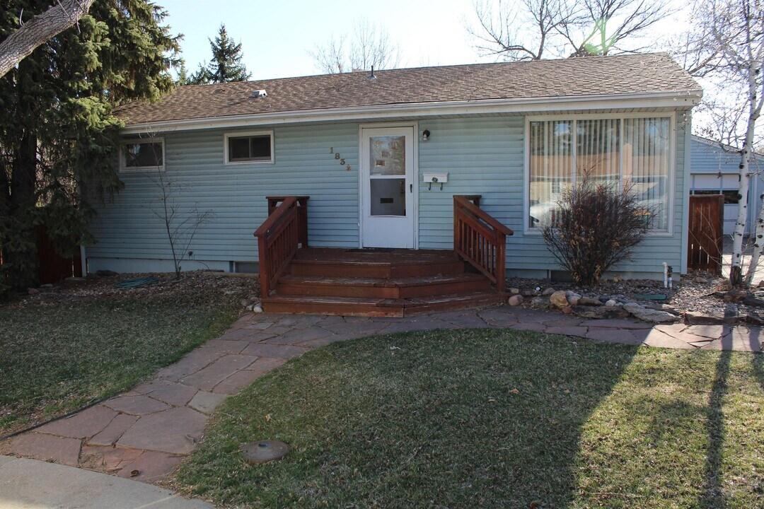 1832 N Crestmore Ct in Fort Collins, CO - Building Photo