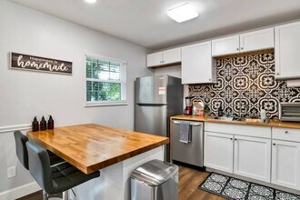 308 N University Blvd in Mobile, AL - Building Photo - Building Photo