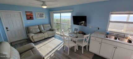 57 S Atlantic Ave in Cocoa Beach, FL - Building Photo - Building Photo