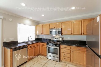 904 Autumn Royal Ln in Las Vegas, NV - Foto de edificio - Building Photo