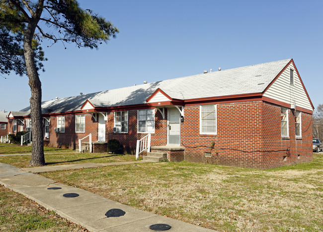 Forrest Park and Avalon Apartments in West Memphis, AR - Building Photo - Building Photo