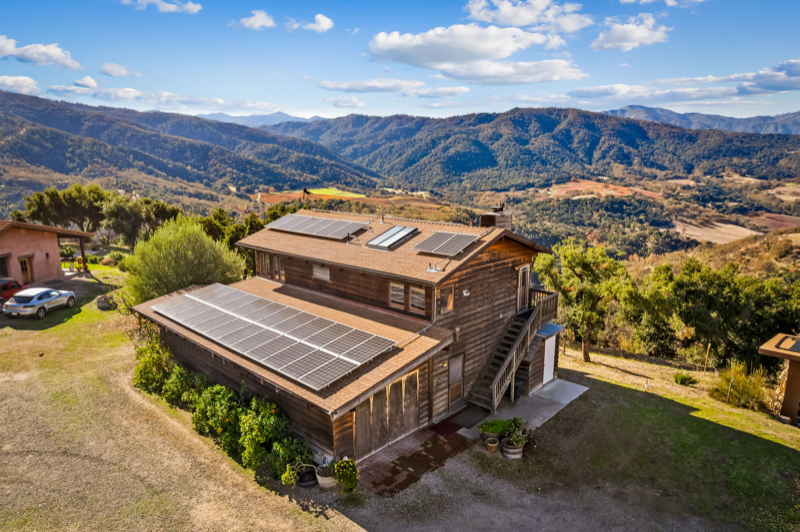 26 Trampa Canyon Rd in Carmel Valley, CA - Building Photo