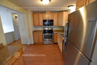 11002 Dean Ct SW in Tacoma, WA - Building Photo - Building Photo