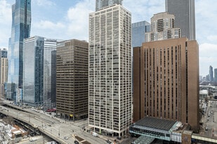 Columbus Plaza in Chicago, IL - Building Photo