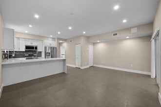 3143 Day Ave in Miami, FL - Building Photo - Building Photo