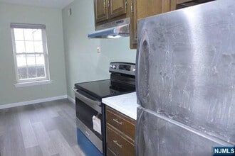 350 Maple Ave in Oradell, NJ - Building Photo - Building Photo