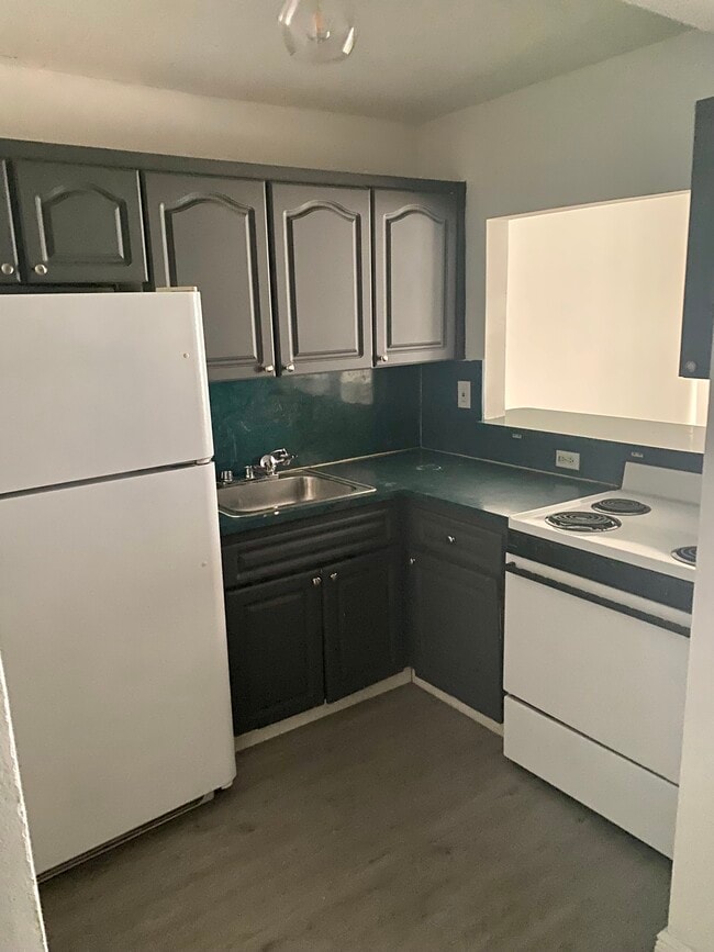 property at 1441 Lincoln Rd