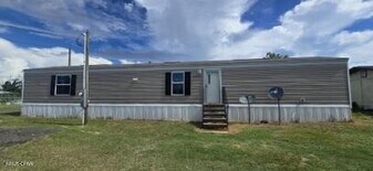 2739 E 11th Ct in Panama City, FL - Building Photo