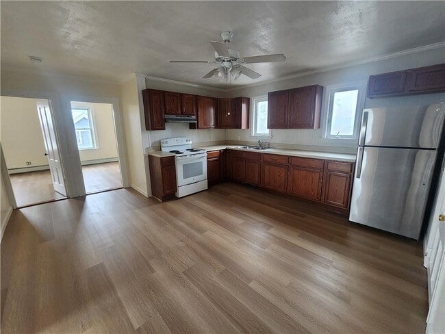 37 Forest Ave in Cumberland, RI - Building Photo - Building Photo