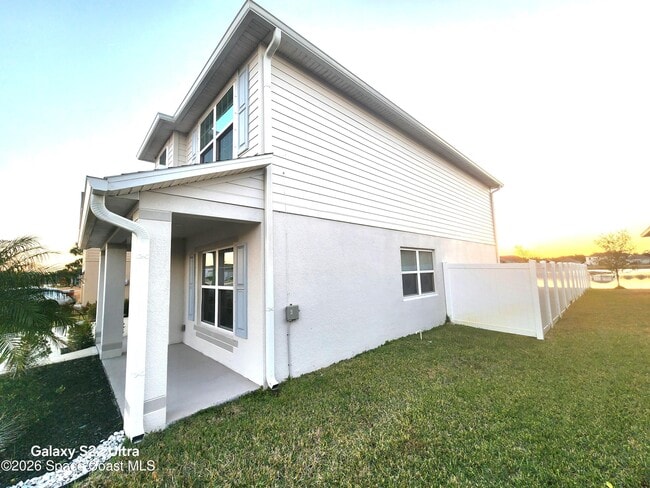 1043 Corbin Cir SW in Palm Bay, FL - Building Photo - Building Photo