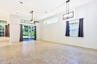 172 Via Catalunha in Jupiter, FL - Building Photo - Building Photo