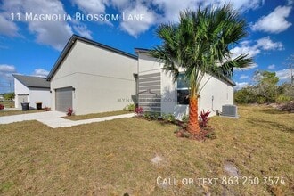 11 Magnolia Ln in Poinciana, FL - Foto de edificio - Building Photo