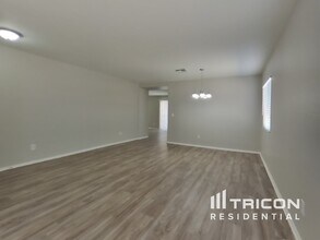 12747 W Larkspur Rd in El Mirage, AZ - Building Photo - Building Photo