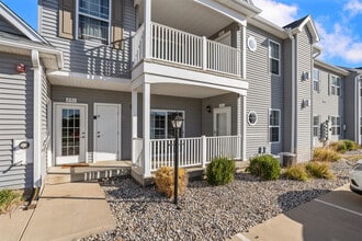 3048 E Stillwater Landing in Urbana, IL - Building Photo - Building Photo